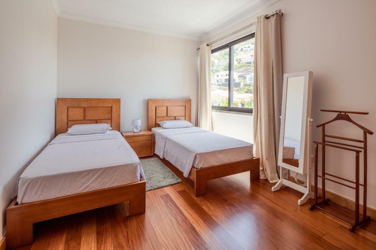 Elegant Apartment With Sea Views By Trip2Portugal Funchal  Eksteriør billede