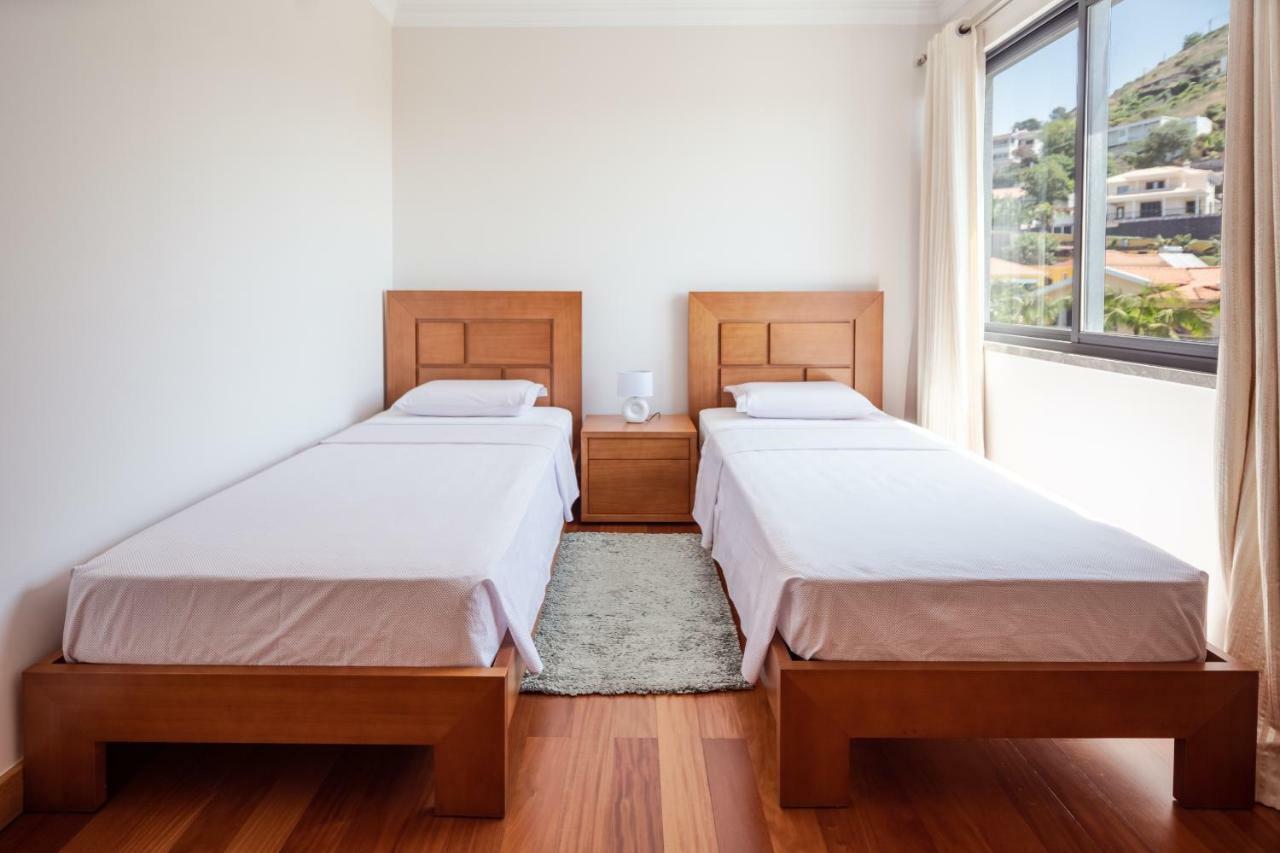 Elegant Apartment With Sea Views By Trip2Portugal Funchal  Eksteriør billede
